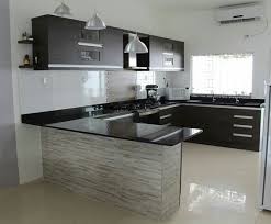 En zebrano, como expertos en reformas y construcción de cocinas, desarrollamos proyectos con cocinas en u de todo tipo de estilos. 15 Ideias Para Decorar Cozinhas Com A Cor Preta Cozinhas Modernas Cozinhas Decoracao Cozinha