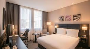 Hotel is located in 4 km from the airport. Hilton Garden Inn Frankfurt City Centre Frankfurt Am Main 2021 Updated Prices Deals