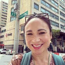 Denise Giannetti's Instagram, Twitter & Facebook