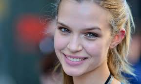 MasterChef Nick DiGiovanni Takes Off Shirt, Joins Tom Brady Team In Bed