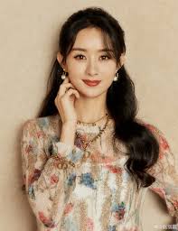 扬州通判盛紘的女儿明兰（赵丽颖 饰）蕙质兰心，聪颖可人，可惜母亲偏为侧室，因此倍遭嫡母及其 明兰听从母亲的临终嘱托，收敛锋芒，投靠盛老太太羽翼呵护。 而在此期间，她与宁远侯府二公子顾廷烨（冯绍峰 饰）从陌生到相知，后者更成为她人生中不可多得. 5ffjx04t6yakam