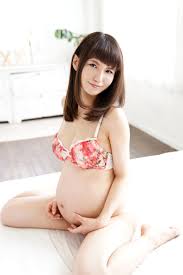 Beyond the Screen - Seiko Higa's Private World of Japan's AV Glamour