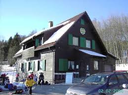 Das bedeutet, dass sie bei klarem wetter eine herrliche aussicht über die hügel und kuppen des mittelgebirges. Langlauf Schornhecke Thuringer Hutte Rother Kuppe Eisgraben Sennhutte Dreilandereck Schornhecke Tour 13240