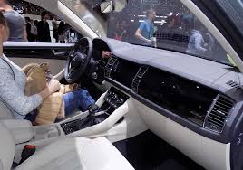 Esiet tiešsaistē pat tad, kad braucat, kontrolējiet automašīnu attālināti un izbaudiet mūsdienu ērtības. Skoda Kodiaq L K 2 0 Tdi 190 4x4 Dsg 2018 Auta5p Id 24271 En