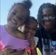 ST. LOUIS.. LOOK AT SOME OF OUR YOUNG BLACK ENTREPRENEURS POPPING UP ON  BILLBOARDS ACROSS THE CITY SHOW OUT SHOW OUT... THESE YOUNGINS ARE LEADING  THE WAY #YoungBizKidz we see you!! #blackchildrenmagic