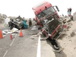 Auto chocó de frente contra camión de carga en chañaral dejando a una mujer fallecida. Http Elnoticierodelhuasco Cl 2013 03 Fiscalia Investiga Accidente Fatal Ocurrido En Chanaral