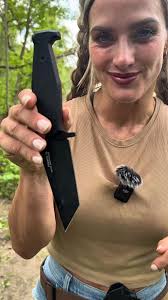 Melissa Backwoods Knife & Gear Reviews