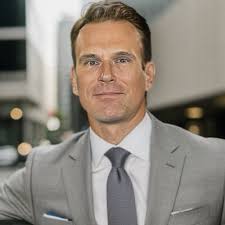 Day 2 of my continued learning, SAP NSQ based Enterprise Architect Forum.  Best part: meeting old friends and colleagues, getting authors like Rishad  Tobaccowala to sign their book for me. And to