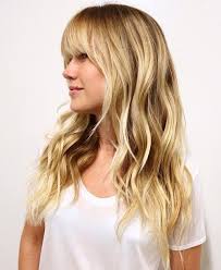 Layered Wavy Blonde Hairstyle With Bangs Blonde Hair With Bangs Haircuts With Bangs Layered Haircuts With Bangs