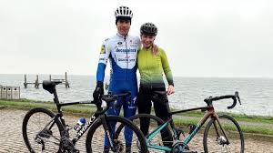 Der niederländer fabio jakobsen kracht bei hoher geschwindigkeit ins absperrgitter. Fabio Jakobsen Erstmals Seit Horror Sturz Wieder Auf Dem Rad Eurosport