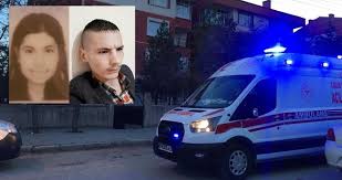 Hüseyin e.'nin fotoğrafı da ortaya çıktı antalya'da komşusu tarafından uğradığı tecavüzü taşa yazarak anlatan 12 yaşındaki kız çocuğu ile annesi ve erkek kardeşi hakkında koruma kararı verildi. Son Dakika Kardesinin Bogazini Kesti Konya Da Sizofreni Hastasi Adeta Dehset Sacti Son Dakika Haberler