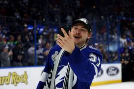 Yanni gourde is a canadian professional ice hockey forward currently playing with the tampa bay lightning of the national hockey league. U9udxkzo29cwkm