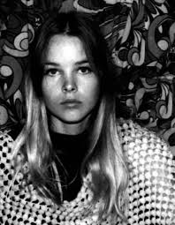 California Dreamgirl: 30 Vintage Photos of the Ultimate Hippy Chick  Michelle Phillips From Between the 1960s and '70s