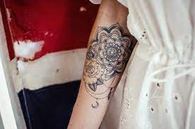 Die liste der vorlagen für oberarm tattoo ist groß. Tattoo Unterarm Innenseite Ideen Mandala Blume Rose Tattoo Unterarm Innenseite Tattoo Oberarm Innenseite Tattoo Frauen