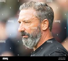 Heart of midlothian manager hi-res stock photography and images