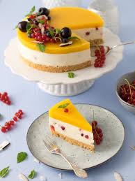 Kokos Quarkkuchen Mit Johannisbeeren Und Mango Die Kuchenzuckerschnecke In 2020 Quarkkuchen Johannesbeer Kuchen No Bake Kuchen