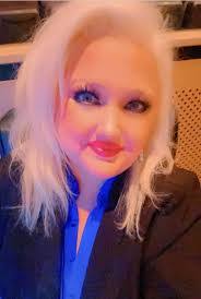 Kristi Cooke's Instagram, Twitter & Facebook