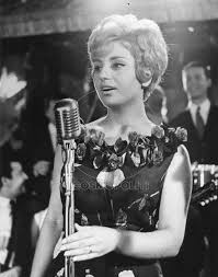 Listen to βίκυ μοσχολιού radio featuring songs from η βίκυ μοσχολιού τραγουδά σπανό free online. H Biky Mosxolioy Ston Ellhniko Kinhmatografo Cosmopoliti Com Xristina Polith