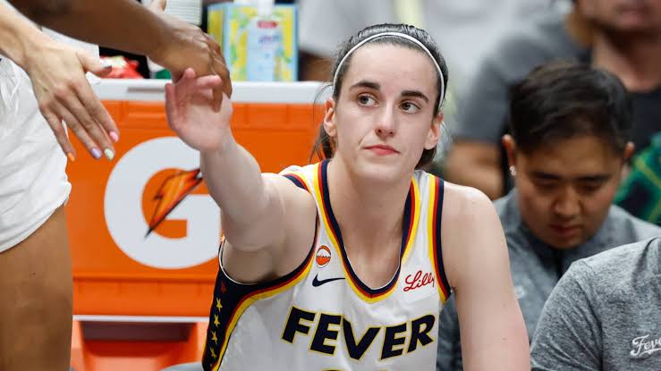 Caitlin Clark commanding national basketball attention, do AI tạo