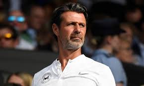Clenched fists all around camp tsitsipas as stefanos, dad/coach aposotlos and other coach patrick mouratoglou exchange. Tennis Is Very Boring Serena Williams Coach Patrick Mouratoglou On Concerns For Future Of Tennis Daily Mail Online