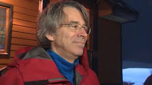 La mère du planchiste retrouvé louange le travail des secouristes