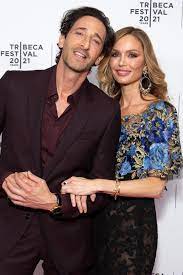 Does georgina chapman have tattoos? 0 Duhq6t1gn Ym