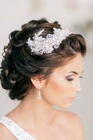 Idees De Coiffures De Mariage Pour Cheveux Bruns Tout Pour Mon Mariage Coiffure Mariage Coiffure Mariee Chignon Mariee