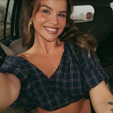 Large boat rentals in South Haven for 10-11 people with captain. Nightlife  suggestions in South Haven