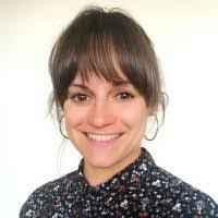 Amanda Medcalf's Instagram, Twitter & Facebook