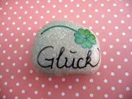 Gluckssteine Glucksbringer Mit Ihren Wunschwortern Individuelle Anfertigung Glucksbringer Basteln Silvester Basteln Silvester Basteln Neujahr