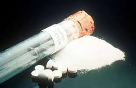 Kudis jelas kelihatan akibat pengguna syabu menggaru kulit untuk menghapus bayangan serangga yang disangka berada pada kulitnya. Jenis Syabu