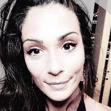 Tara Perri's Instagram, Twitter & Facebook