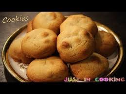 Recette De Cookies Au Chocolat Blanc Et Noix De Macadamia Youtube Cookies Recette Cookies Chocolat Blanc Recette Cookies Moelleux