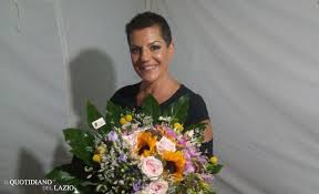 La figura della donna è stata determinate per sostenere la figlia nella. Esclusiva Intervista Manuela Villa Al Termine Del Concerto A Valmontone Il Quotidiano Del Lazio