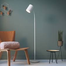Philips Himroo Stehleuchte Mit Verstellbarem Kopf Stehlampe Wohnzimmer Stehlampen Wohnzimmer Stehlampe