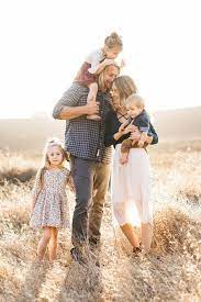 Natural Light Rustic Outdoor Family Photos By Elate Family 100 Layer Cakelet Outdoor Family Photos Rustic Family Photos Family Photography
