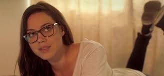 Aubrey plaza handjob
