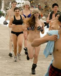 真冬に走る寒中全裸マラソンのエロ画像 - 性癖エロ画像 センギリ