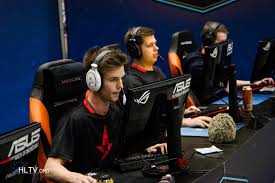 It is notable for its ergonomic design and relative simplicity, offering room for better and more efficient wrist movement. Astralis Beats Clg To Win The Eleague Group C Talkesport