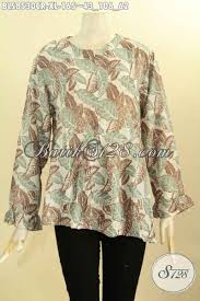 Mulai dari perawatan kulit, perawatan wajah sampai mencoba desain baju pengantin sendiri pun rela mereka lakukan agar tampak anggun ketika duduk diatas pelaminan. Model Baju Batik Solo Jawa Tengah Elegan Dan Trendy Pakaian Batik Solo Halus Lengan Panjang Bahan Paris Motif Terkini Proses Cap Di Lengkapi Resleting Depan Harga 165k Bls8530cr Xl Toko Batik Online