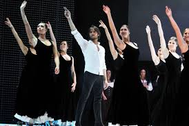 Well, for a great many people spain means bullfights, toreadors. Joaquin Cortes Un 22 De Febrero Nace La Figura Flamenca Un Dia Como Hoy En La Musica Efemerides Musicales Noticias Musicales Elaguijonmusical S Blog