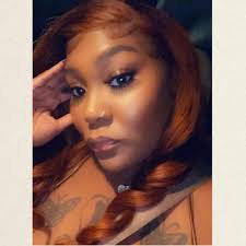 Mona Dailey's Instagram, Twitter & Facebook