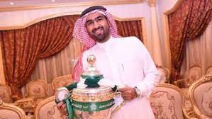 تقدم قناة الأهلي مجموعة متنوعة من البرامج الرياضية المختلفة التي يمكن ضبط التليفزيون على تردد قناة الأهلي الجديد على النايل سات باتباع الخطوات. Ø±Ø¦ÙŠØ³ Ø§Ù„Ù†Ø§Ø¯ÙŠ Ø§Ù„Ø£Ù‡Ù„ÙŠ Ø§Ù„Ø³Ø¹ÙˆØ¯ÙŠ ÙŠÙƒØ´Ù Ø­Ù‚ÙŠÙ‚Ø© Ø±Ø­ÙŠÙ„ Ø¹Ù…Ø± Ø§Ù„Ø³ÙˆÙ…Ø© ÙˆÙŠØ¹Ø¯ Ø§Ù„Ø¬Ù…Ø§Ù‡ÙŠØ± Ø¨Ù…ÙØ§Ø¬Ø£Ø© Ù…Ù† Ø§Ù„Ø¹ÙŠØ§Ø± Ø§Ù„Ø«Ù‚ÙŠÙ„