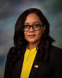 Latonya Simon's Instagram, Twitter & Facebook