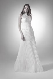 Maximale auswahl zum anprobieren, da wir fast die gesamte kollektion der marke bei uns im haus haben. Brautkleid Cecil Bridal Concept Store Das Brautstubchen
