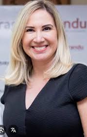 Carmen Ferreira (@_CarmenFerreira)