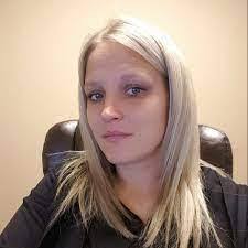 Annette Friedel's Instagram, Twitter & Facebook