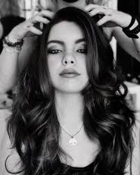 Lisa Sloane (@blondesandbanter_) • Instagram photos and videos