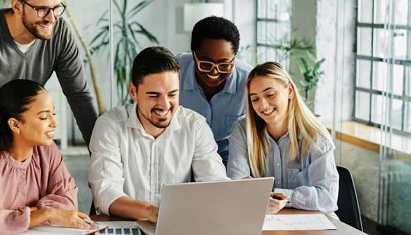 How to Develop an Effective HR Strategy for Organizational Success? | TMI