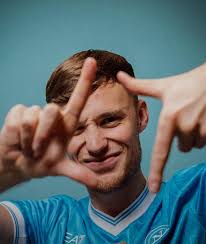 Sam impara in fretta.